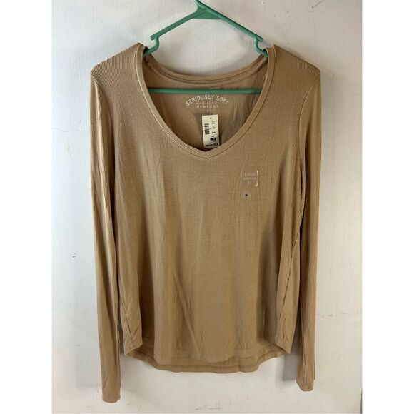 Aeropostale M Aero Seriously Soft Perfectly vneck top new - Picture 9 of 10